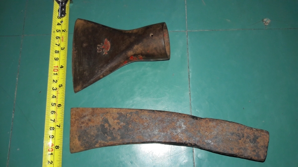 ขายขวานขุดขวานโยนงานเก่าโบราณแพ็คคู่งานดีเก่าๆ ขายขวานขุดขวานโยนงานเก่าโบราณแพ็คคู่งานดีเก่าๆ