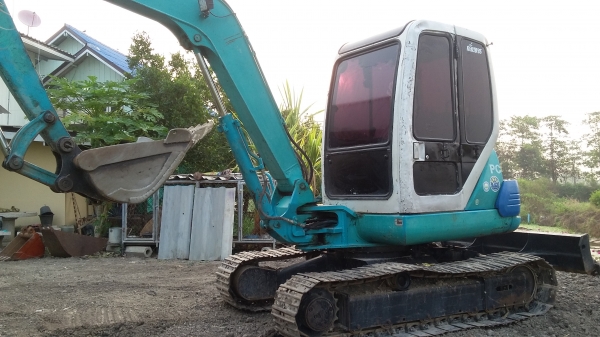 ขาย PC 45-1Eรุ่น7 เครื่องดำพร้อมใช้แอร์หนาวเครื่องเสียงมีไฟฟ้าครบอินวอยน์