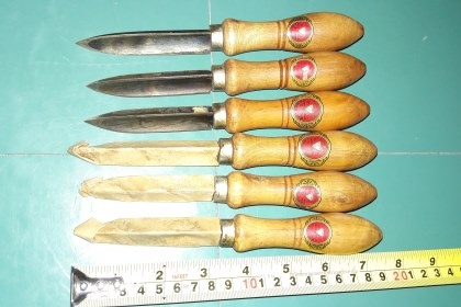 ขายเหล็กขูดชาร์ปงานเก่าเก็บตราเพชรขนาด7นิ้วรวมด้าม ขายเหล็กขูดชาร์ปงานเก่าเก็บตราเพชรขนาด7นิ้วรวมด้าม