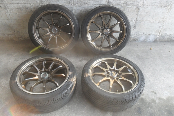 ล้อแม็ก17นิ้ว4รู100ce28 พร้อมยาง สวยๆ 4 ล้อ ราคา 6500 บาท
