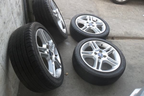 ล้อแม็ก16นิ้ว4รู100 ฟอด พร้อมยาง สวยๆ 4 ล้อ ราคา 5900 บาท ล้อแม็ก16นิ้ว4รู100 ฟอด พร้อมยาง สวยๆ 4 ล้อ ราคา 5900 บาท