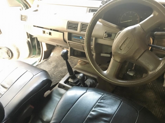 ขายอีซูซุโรดิโอ้เครื่อง 2500 ดีเซล 4x4 ปี 94 เครื่องดีเซล 2500 สภาพเครื่องดีช่วงล่างแน่น เกียร์ โฟลใช้ได้ปกติ รถสวยพร้อมใช้งาน ขาย 139000 โทร 098-1188330 โทร 098-1188330 กันต์