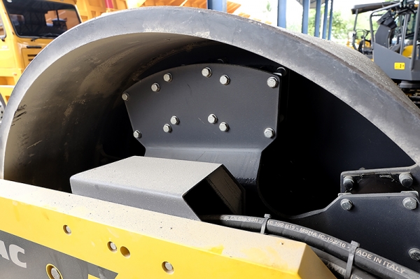 ขายรถบด 20 ตันใหม่ Dynapac รุ่น CA610D