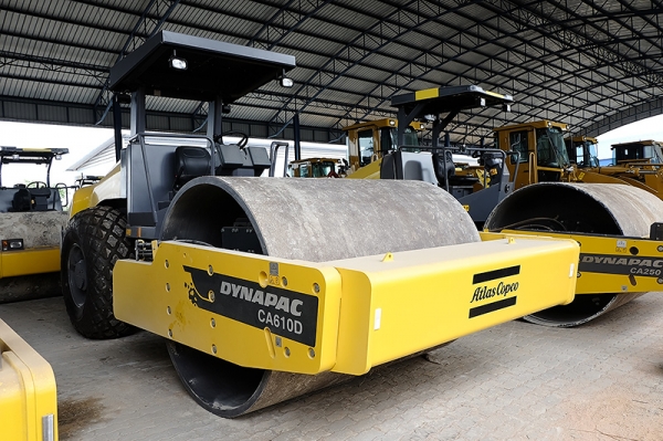 ขายรถบด 20 ตันใหม่ Dynapac รุ่น CA610D