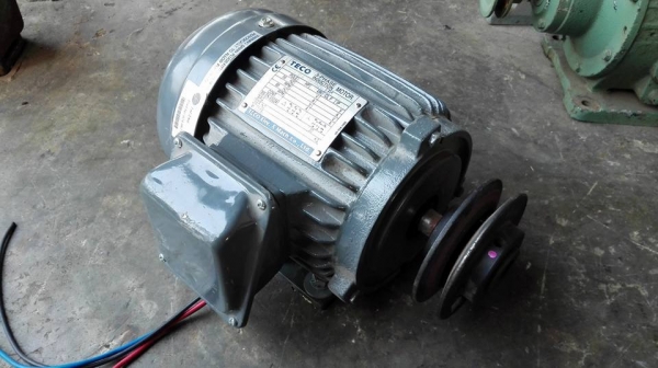 Sell>> มอเตอร์ TECO 0.75 HP. ไฟ 380V. 1405 RPM. สภาพใหม่ใช้งานมาน้อยวิ่งเงียบพร้อมใช้งาน.