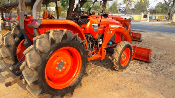 ขายรถไถคูโบต้าL4708ใบมีดผาล4และโรตารี้พร้อมใช้ครับ