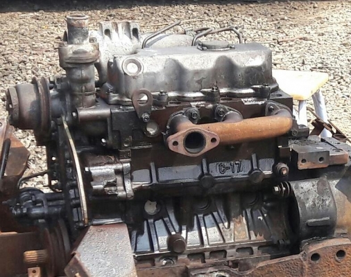 เครื่องยนต์ Kubota  L3408  34แรง 3สูป ตามสภาพ เคื่องไม่ติด