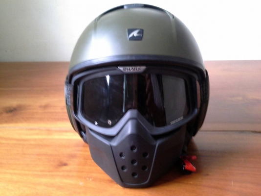 หมวกกันน็อก SHARK RAW