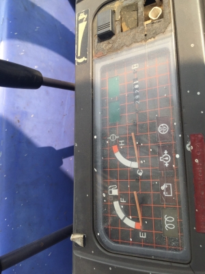 ขายค่ะรถขุดเล็กนำเข้าจากญี่ปุ่น  Mitsubishi  MM35T  แทรคเหล็ก มีใบมีดดัน มีลายหัวกระแทก ใช้งานน้อย 2000 กว่าชม.