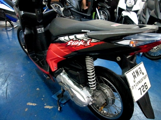 CLICK 110i สีดำแดง ลายสตีท รถบ้านมีเล่มพร้อมโอน รถเครื่องดีประหยัดนํ้ามัน  ฟรีโอนแถม 4 รายการ 19900