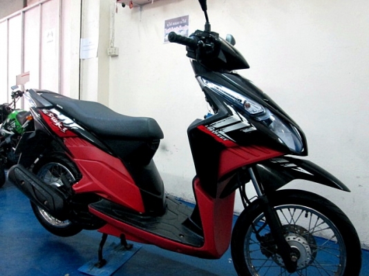 CLICK 110i สีดำแดง ลายสตีท รถบ้านมีเล่มพร้อมโอน รถเครื่องดีประหยัดนํ้ามัน  ฟรีโอนแถม 4 รายการ 19900