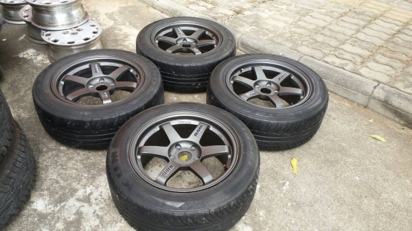ล้อ te37 ขอบ 17 ชุดล่ะ 9500