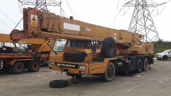 รถเครน KATO NK-250E-V โทร.ตู่ :0819153830