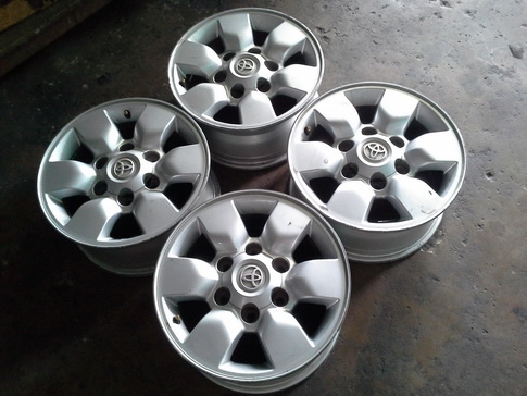 ล้อ Vigo 4WD 6/139 ขอบ15* สภาพดี 1ชุด + นอตแท้24ตัว