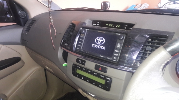 ฟอร์จูนเนอร์ 3.0 D4D VN Turbo Fulltime4WD ปี 2011 ยางใหม่ ไมล์น้อย
