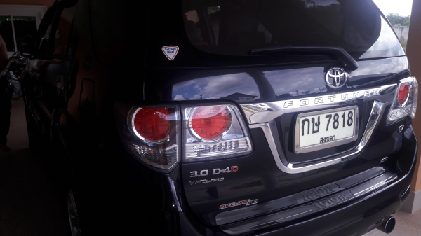ฟอร์จูนเนอร์ 3.0 D4D VN Turbo Fulltime4WD ปี 2011 ยางใหม่ ไมล์น้อย
