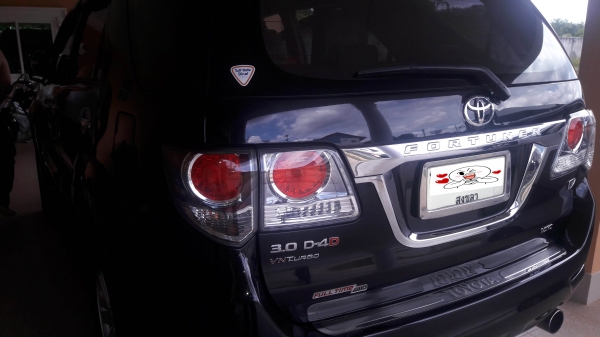 ฟอร์จูนเนอร์ 3.0 D4D VN Turbo Fulltime4WD ปี 2011 ยางใหม่ ไมล์น้อย