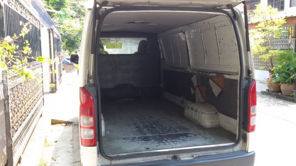 Toyota Hiace ตู้ทึบพร้อมใช้ Toyota Hiace ตู้ทึบพร้อมใช้