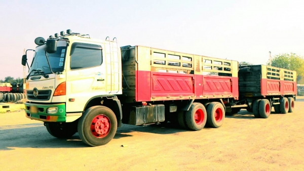 รถฮีโน่ 10 ล้อดั้ม  320 แรงม้า. ปี 52.  ( ขาย แม่,ลูก. ) , ( มี ขาย 10 พ่วง. )     สนใจติดต่อ  081 - 6079515