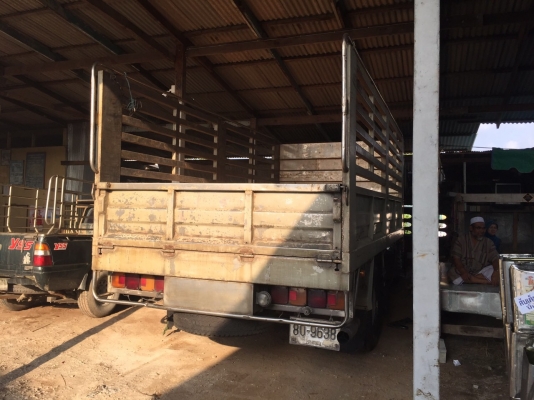 6ล้อกระบะสแตนเลส 195แรง...FF3HJLA-10299 ปี38..รถสวยมาก รถเดิมๆสีเดิม. เล่มพร้อม.