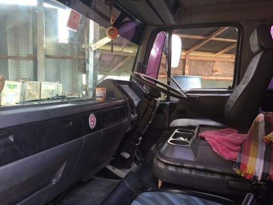 6ล้อกระบะสแตนเลส 195แรง...FF3HJLA-10299 ปี38..รถสวยมาก รถเดิมๆสีเดิม. เล่มพร้อม.