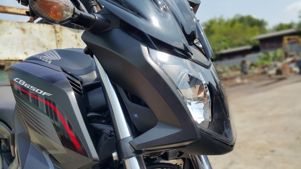 CB650F 2014 วิ่งน้อยมาก ยางโตมิชลินใหม่ ไม่แพง ต่อรองราคาได้ครับ