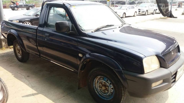 ขาย สตาด้า 2500cc สวยเดิมบางปี2004 ขาย 99000สนใจโทร 0805669540 - 0866668500