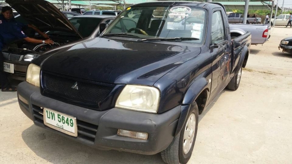 ขาย สตาด้า 2500cc สวยเดิมบางปี2004 ขาย 99000สนใจโทร 0805669540 - 0866668500