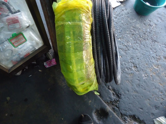 ยางนอกและยางในจักรยานโบราณ