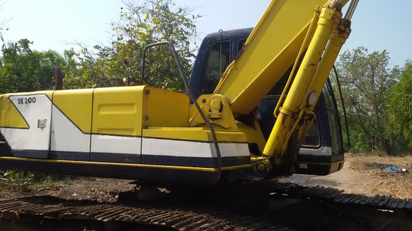 ขายแบ็คโฮ KOBELCO (sk200) msrk 3 รถแรงพร้อมใช้งาน