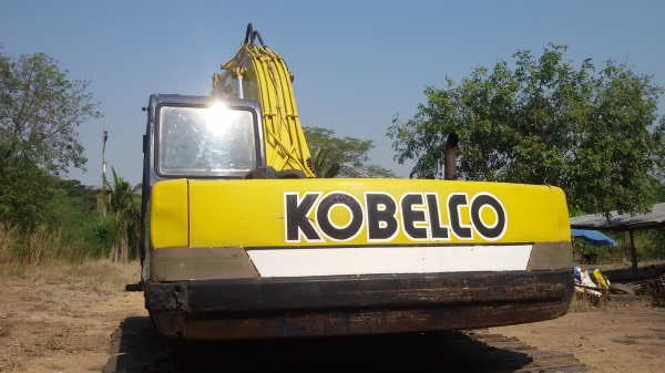 ขายแบ็คโฮ KOBELCO (sk200) msrk 3 รถแรงพร้อมใช้งาน