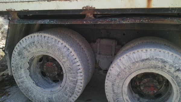 รถมิตซู 10 ล้อดั้ม FN516  เปลื่ยนเครื่อง 185 แรงม้า.   สนใจติดต่อ  081 - 6079515