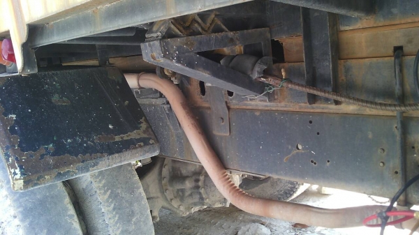 รถมิตซู 10 ล้อดั้ม FN516  เปลื่ยนเครื่อง 185 แรงม้า.   สนใจติดต่อ  081 - 6079515