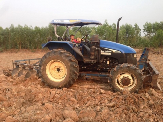 ขายรถไถ New holland TS90 รุ่นกลองใหญ่ ราคา 850,000 โทร 081-6000084