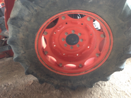 ขายรถไถ KUBOTA M5000 เครื่องดี สภาพสวยเดิมๆ ( ราคา 278,000 บาท ) (มีภาพวีดีโอ) พร้อมอุปกรณ์ 2 รายการ