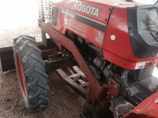 ขายรถไถ KUBOTA M5000 เครื่องดี สภาพสวยเดิมๆ ( ราคา 278,000 บาท ) (มีภาพวีดีโอ) พร้อมอุปกรณ์ 2 รายการ