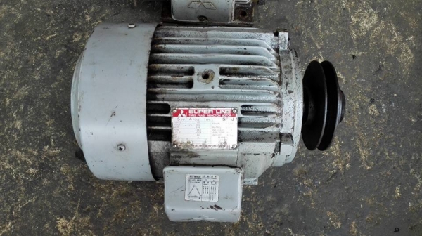 ** เหลือ 1 ตัว!! ** มอเตอร์ Mitsubishi JAPAN 5 HP. 380V. 1440 RPM. Type SF-J ตัวเจแปนรุ่นทนยอดนิยม วิ่งเงียบใช้งานยาวๆสบายใจครับ.