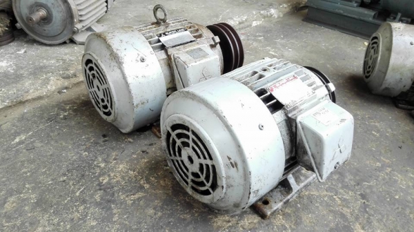 ** เหลือ 1 ตัว!! ** มอเตอร์ Mitsubishi JAPAN 5 HP. 380V. 1440 RPM. Type SF-J ตัวเจแปนรุ่นทนยอดนิยม วิ่งเงียบใช้งานยาวๆสบายใจครับ.