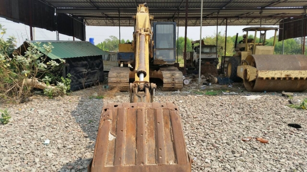 ขาย PC 200 - 3 ที่ขายเพราะชื้อรถใหม่มาแล้ว รถพร้อมใช้ ครับ รถผู้รับเหมา รายใหญ่ครับ(ราคาเท่า 60 )