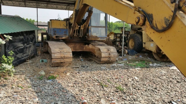 ขาย PC 200 - 3 ที่ขายเพราะชื้อรถใหม่มาแล้ว รถพร้อมใช้ ครับ รถผู้รับเหมา รายใหญ่ครับ(ราคาเท่า 60 )