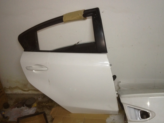 อะไหลรถ mazda 2 สี่ประตู