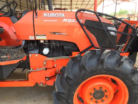 Kubota m9540 คูโบต้าm9540. ราคาเขาๆเพียง 890000บาทเท่านั้นครับ