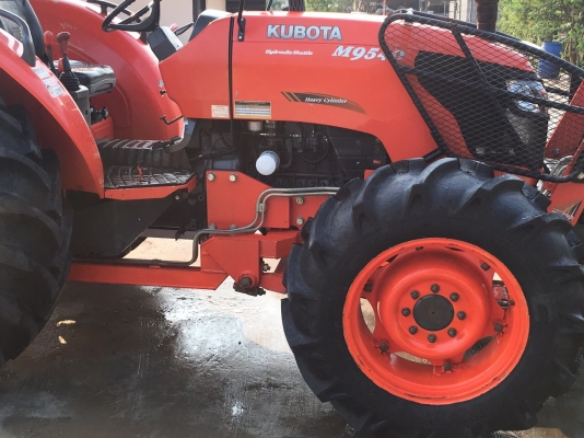 Kubota m9540 คูโบต้าm9540. ราคาเขาๆเพียง 890000บาทเท่านั้นครับ