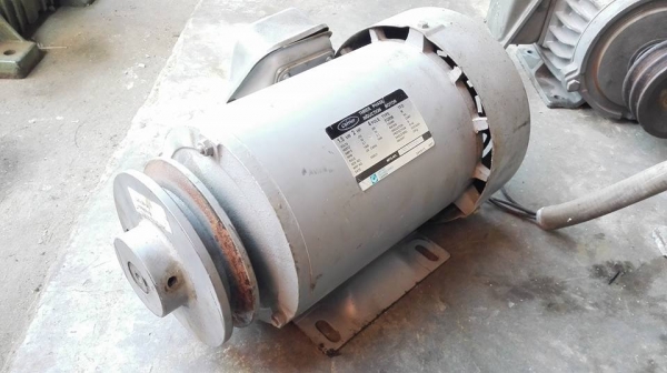 Sell>> มอเตอร์ Carrier 2 HP. 380V. 1440 RPM. สภาพใหม่ใช้งานมาน้อย วิ่งเงียบ พร้อมใช้.