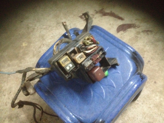 กล่องฟิวส์โตโยต้า ฮีโร่ กล่องฟิวส์โตโยต้า ฮีโร่