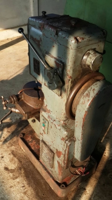 เครื่องกระทุ้งลิ่ม ญี่ปุ่น