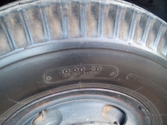 10อีโน่เพลาเดียว 195   แรงม้า  ประตู 3 บาน  (รถห้างแท้)   พร้อมใช้งาน เล่มพร้อม