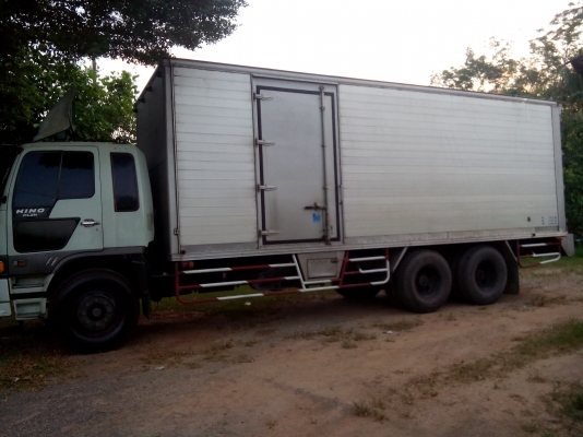 10อีโน่เพลาเดียว 195   แรงม้า  ประตู 3 บาน  (รถห้างแท้)   พร้อมใช้งาน เล่มพร้อม