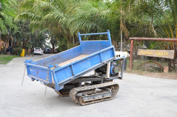 ขายรถบรรทุก ตีนตะขาบKAWASAKI ดั้มไฮดรอลิค มีเกียร์ สภาพ เดิมญี่ปุ่น อะเนคประสงค์ 29,000เท่านั้น!! ขายรถบรรทุก ตีนตะขาบKAWASAKI ดั้มไฮดรอลิค มีเกียร์ สภาพ เดิมญี่ปุ่น อะเนคประสงค์ 29,000เท่านั้น!!