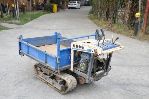 ขายรถบรรทุก ตีนตะขาบKAWASAKI ดั้มไฮดรอลิค มีเกียร์ สภาพ เดิมญี่ปุ่น อะเนคประสงค์ 29,000เท่านั้น!! ขายรถบรรทุก ตีนตะขาบKAWASAKI ดั้มไฮดรอลิค มีเกียร์ สภาพ เดิมญี่ปุ่น อะเนคประสงค์ 29,000เท่านั้น!!